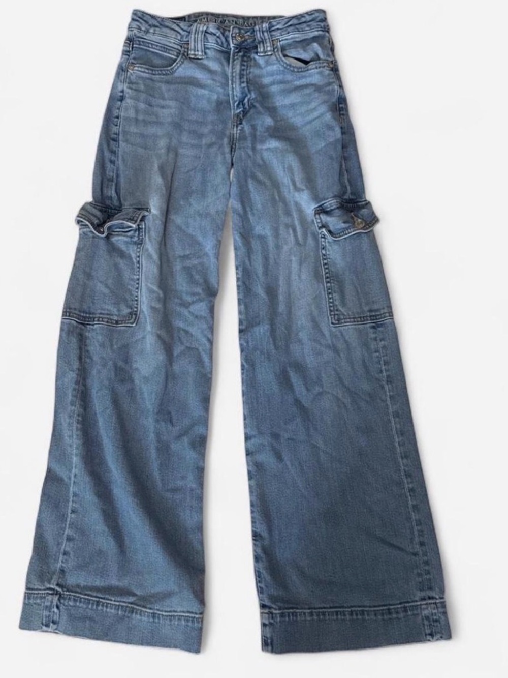 American Eagle Blue denim wide leg jeans with cargo pockets